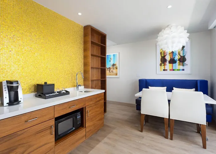 Executive Corner King Suite