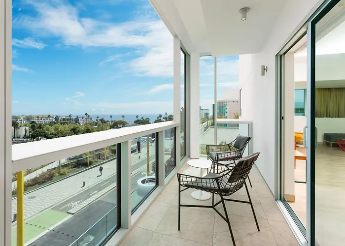 Executive Corner King Suite